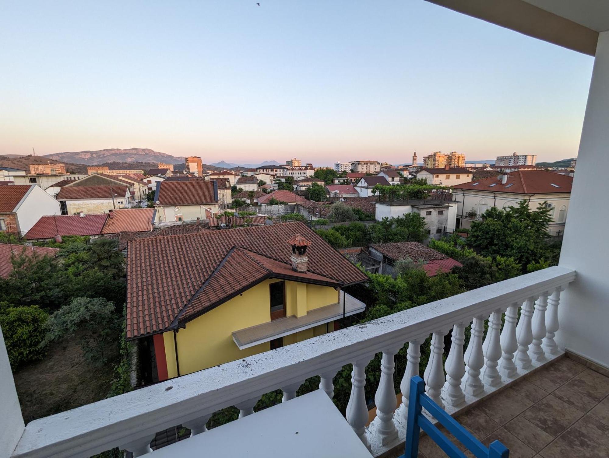 Tias Hostel Szkodra Zewnętrze zdjęcie