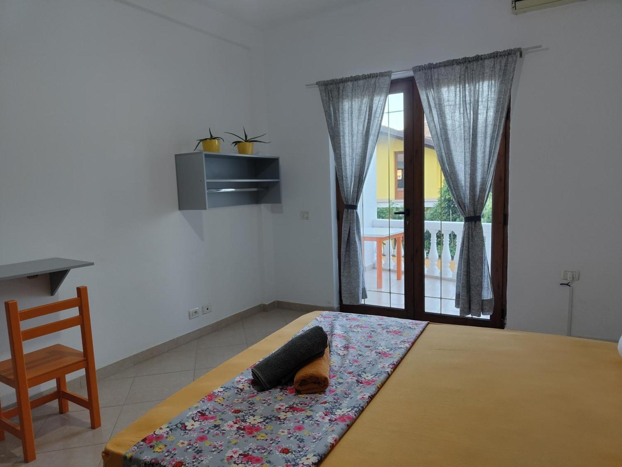 Tias Hostel Szkodra Zewnętrze zdjęcie