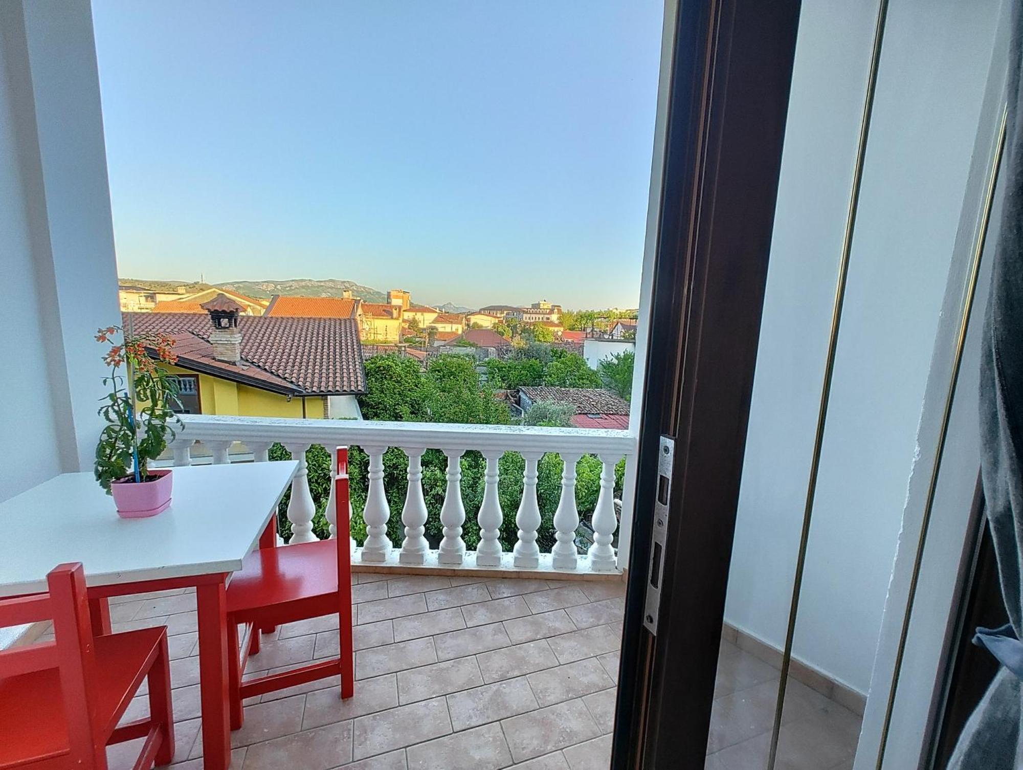 Tias Hostel Szkodra Zewnętrze zdjęcie